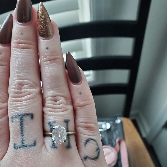 Kay Jewelers Silver Ring with Clear Stone - Picture 11 of 11